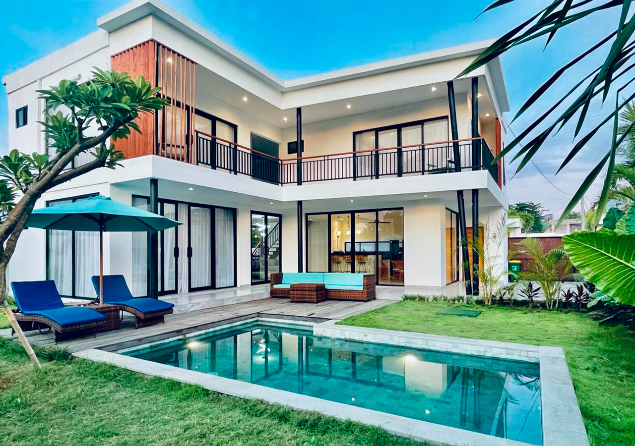 Luxury property in Bali with pool and spacious terrace
